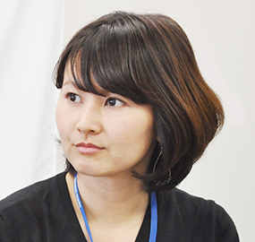 高松 氏